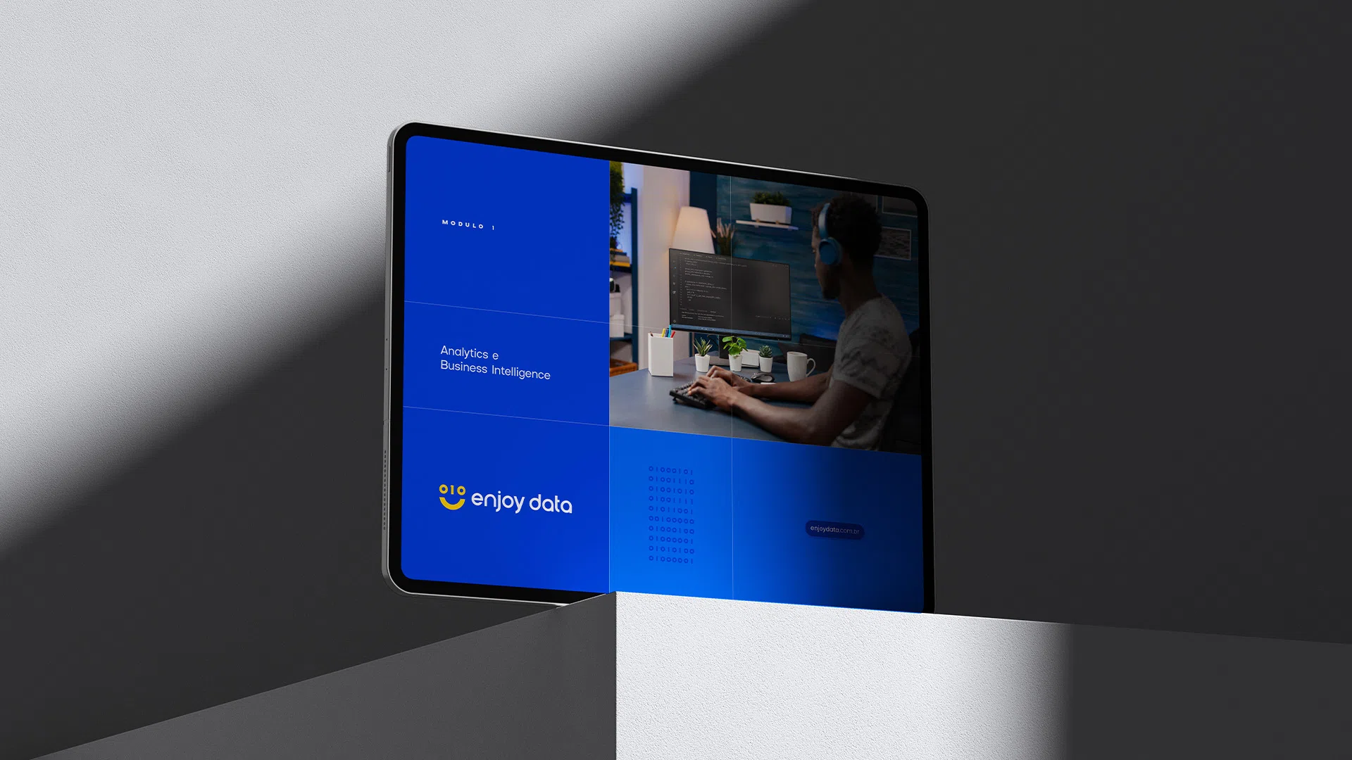 Enjoy Data — material institucional tablet